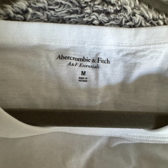 Abercombie & Fitch | NWT Polished Skimming Crew Tank White Size Medium - Picture 7 of 9